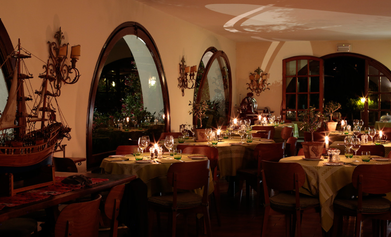 Sophisticated atmosphere at Al Veluu, where you can dine with dimmed lights 